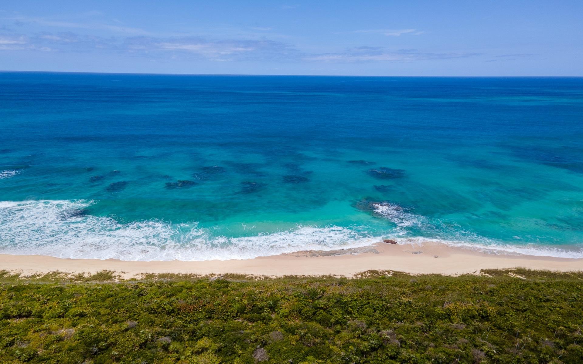 Oceanfront property in Long Island, Bahamas